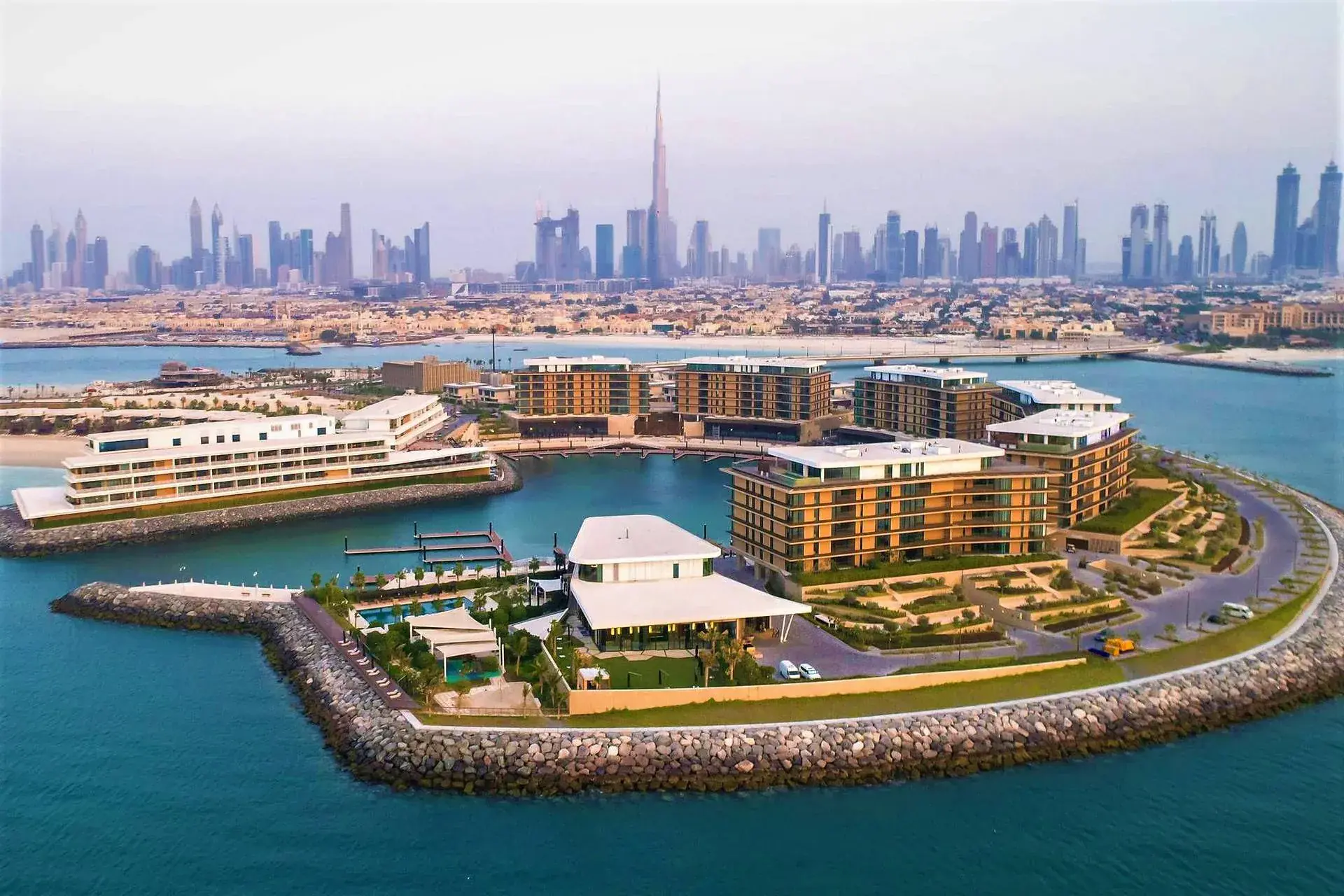 Jumeirah Bay Leads Dubai’s Ultra-Luxury Real Estate Market in 2025